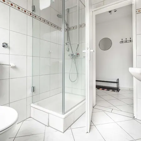 Apartman M3 Workers *